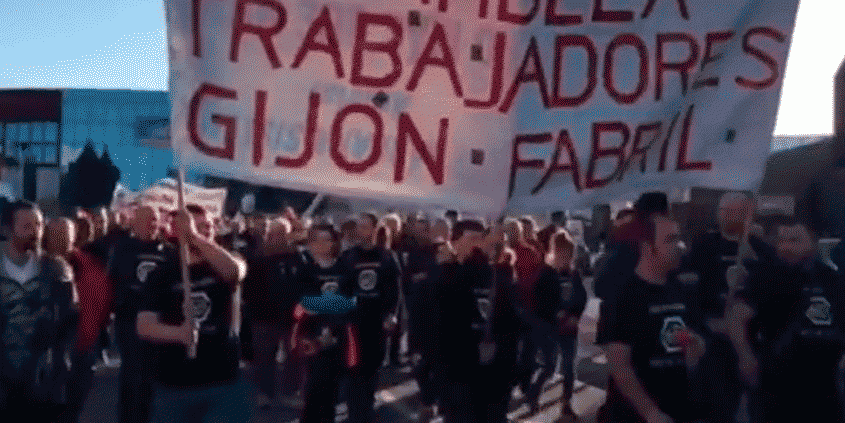 El PCA con los trabajadores de Gijon Fabril